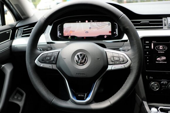 Atnaujintas "Volkswagen Passat": ar atsiras alternatyva?