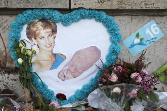 Per 20 metų ledi Dianos žūtis apaugo sąmokslo teorijomis, tačiau kitos širdžių princesės taip ir neatsirado