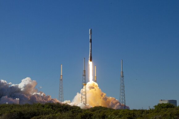 SpaceX iškėlė tris NanoAvionics palydovus