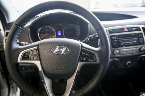 "Hyundai i20"