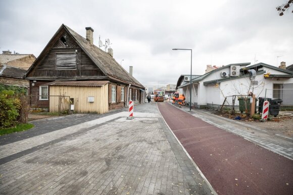 In one of the reconstructed streets of the capital, the historic cobblestone has been restored