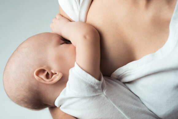 Breastfeeding: the doctor explained the diseases of children who were breastfed less frequently