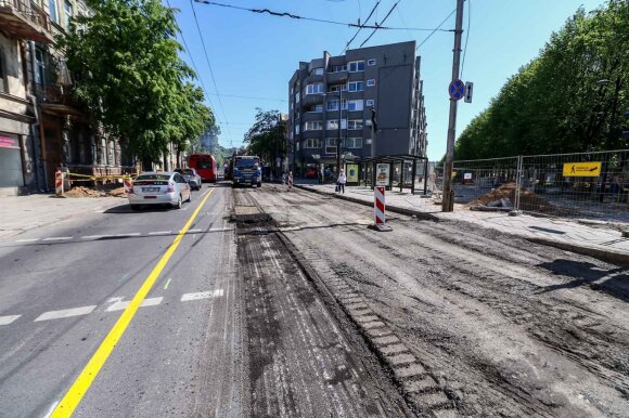 Remonto darbai Savanorių prospekto, Šv. Gertrūdos ir E. Ožeškienės gatvių sankryžoje