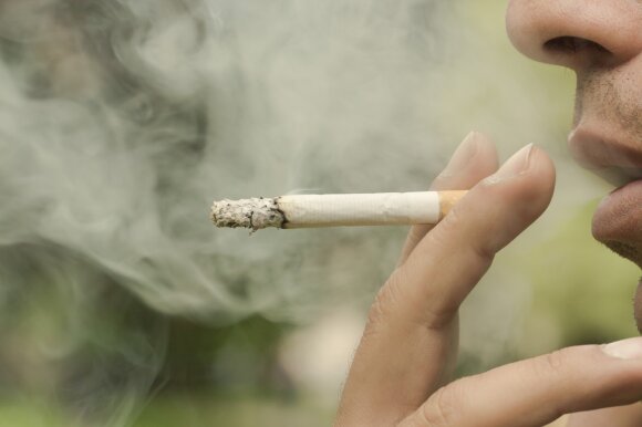Profesorius Danila nurodė kritinę ribą mesti rūkyti: plaučiai dar gali atsistatyti, kitaip – didžiulė vėžio tikimybė