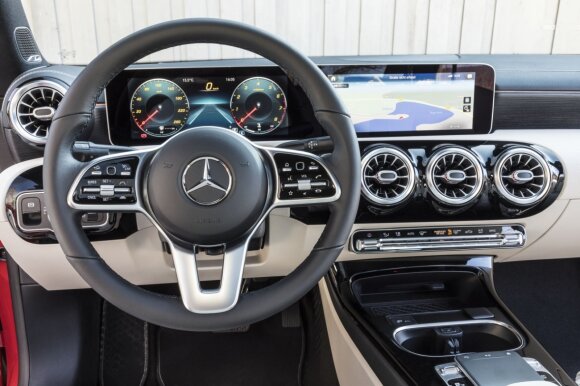 "Mercedes-Benz CLA Coupe"
