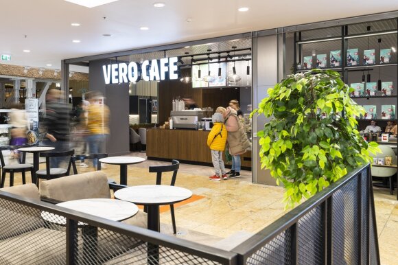 Vilniaus Akropolyje duris atverianti atsinaujinusi „Vero Cafe“ kavos mylėtojams pažers vasariškų naujienų