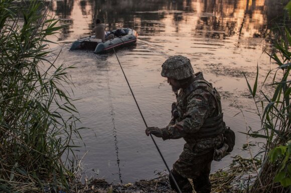 Paskutiniai Ukrainos kariai iš Sjeverodonecko pasitraukė naktį valtimis: sunku priimti tokį sprendimą