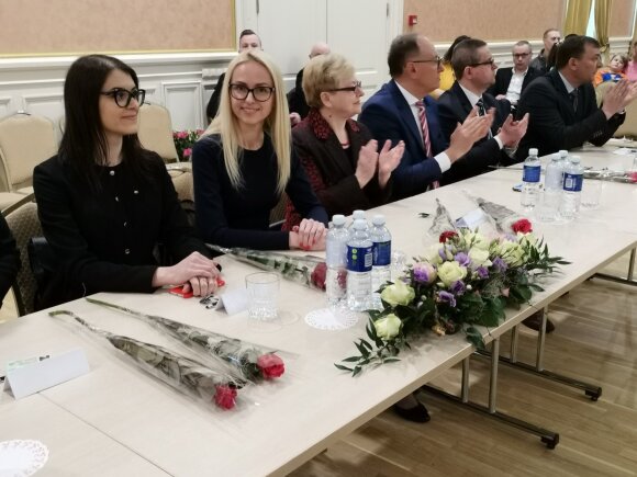 Palangos miesto Taryboje besidarbuojanti Svetlana Grigorian (pirmoji iš kairės) pretendavo ir į kurorto mero postą