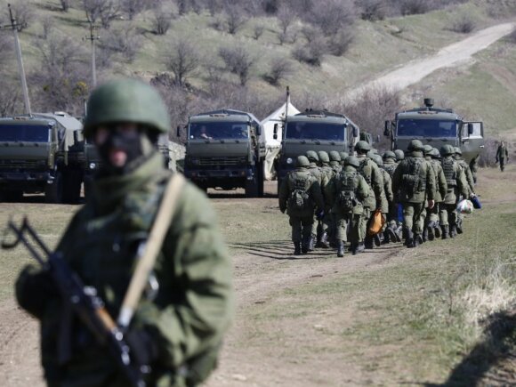 Rusijos kariai be skiriamųjų ženklų Kryme