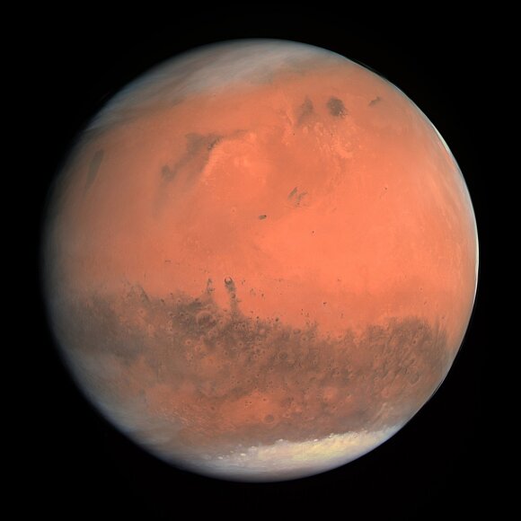 Søk etter liv på Mars pågår og interessante strukturer blir oppdaget.
