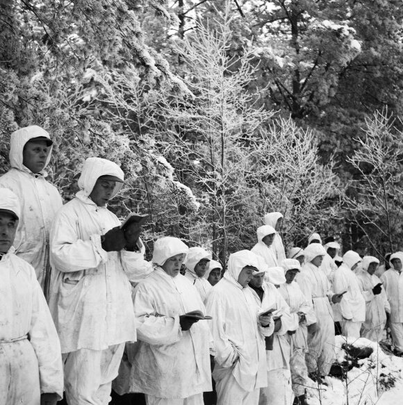 Knygos „Baltoji mirtis. Suomis Simo Häyhä – žymiausias visų laikų snaiperis“ nuotraukos