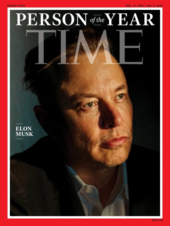 Elon Musk lover en revolusjon i romfartsindustrien.