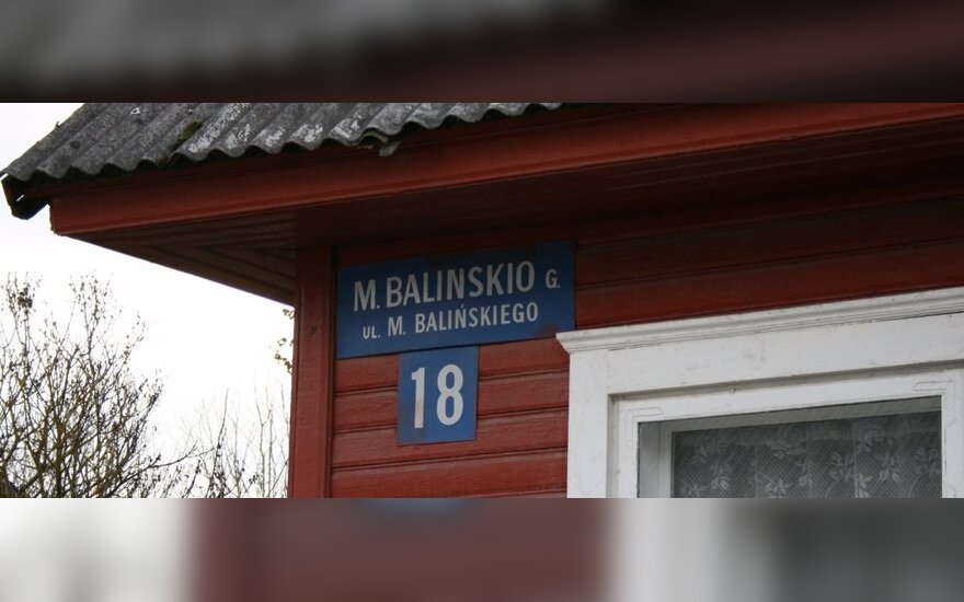 Tautinių mažumų rajonuose siūloma leisti ne tik lietuviškus užrašus