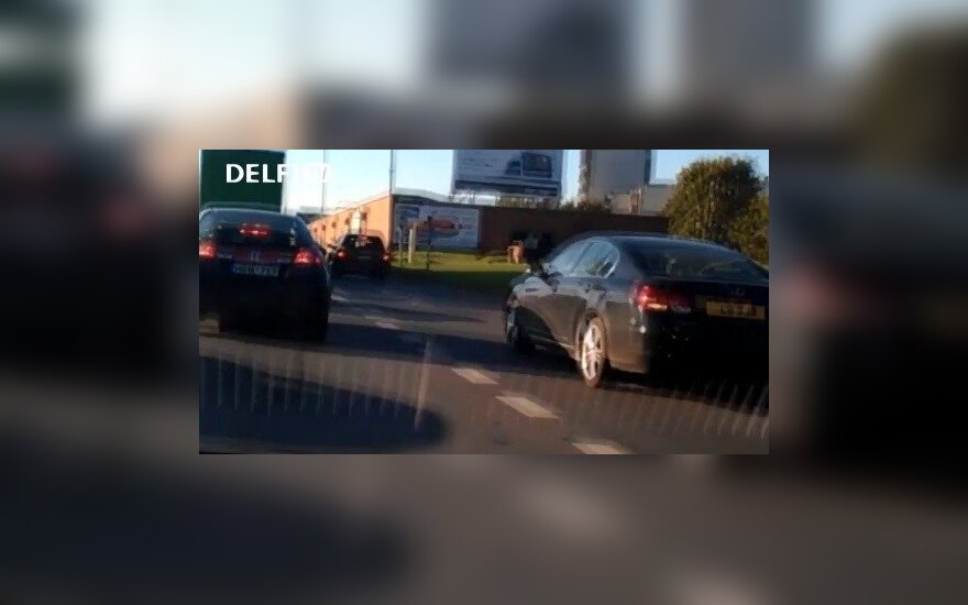 Nufilmavo, kaip sostinėje aplenkiamos rytinės spūstys