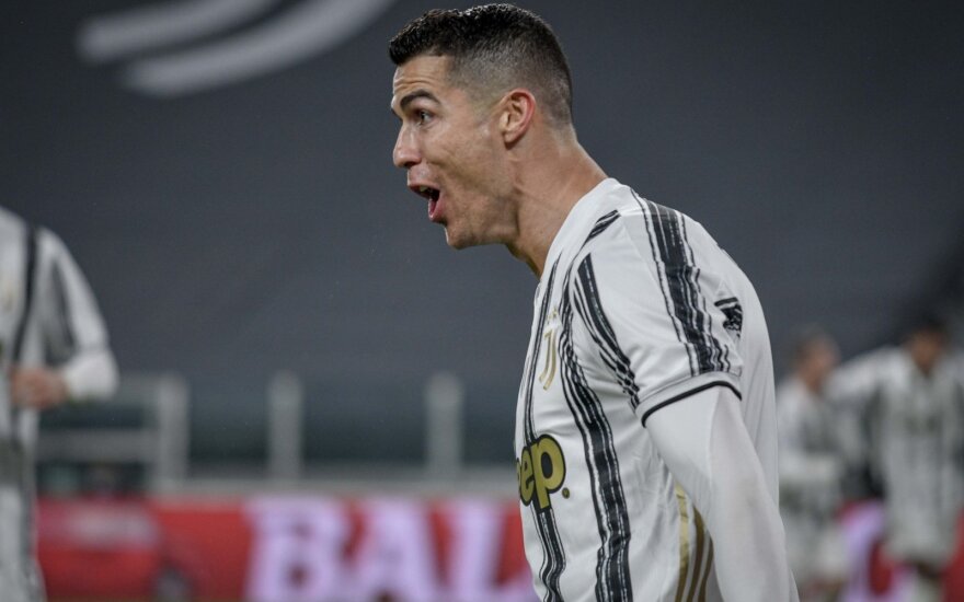 36-ąjį gimtadienį atšventęs Ronaldo nenustojo mušti įvarčių – skriaudė „Romą“
