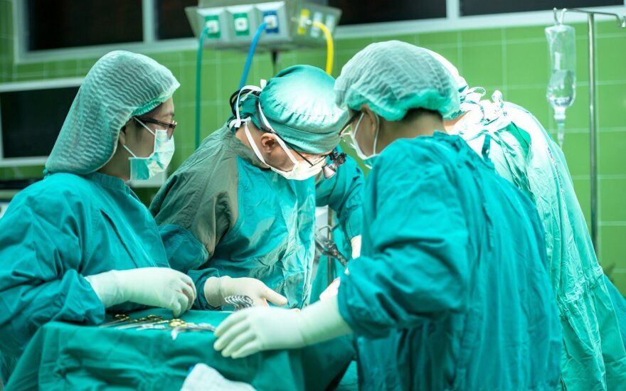 Part of medics' trade unions in Lithuania renew agreements with HealthMin