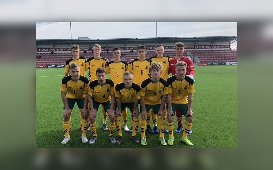 Lietuvos 17-mečių futbolo rinktinė pranoko Farerų salas