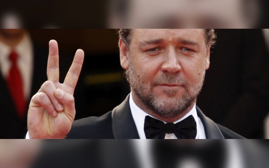 Russell Crowe Has Offered To Help Men On Manus Island