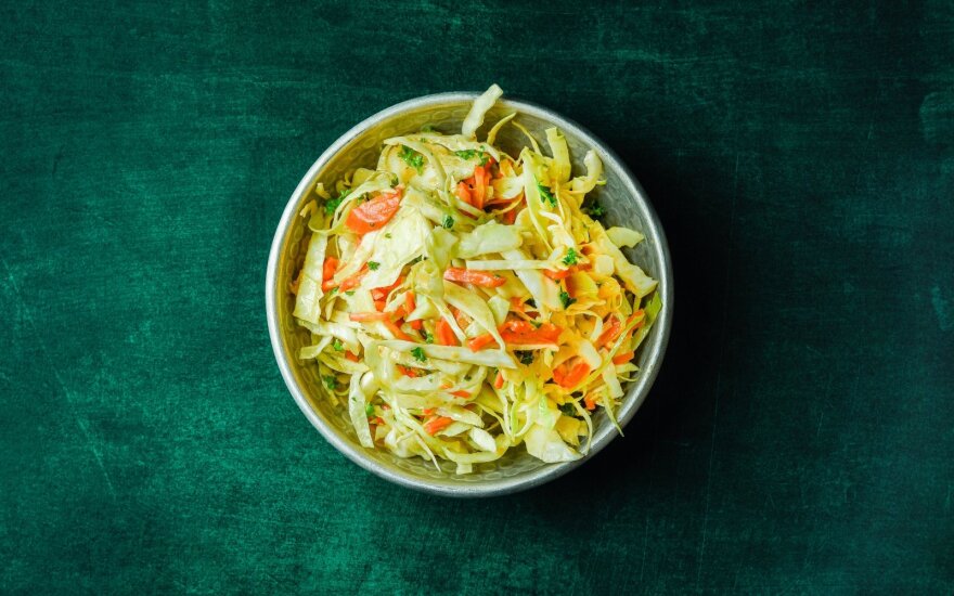 „Coleslaw“ salotos – jas verta pamėgti