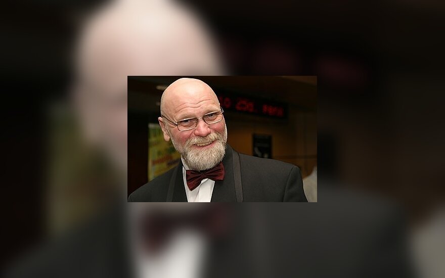 Paryžiaus teatro scenoje gydytojai gelbėjo aktorių V.Bagdoną