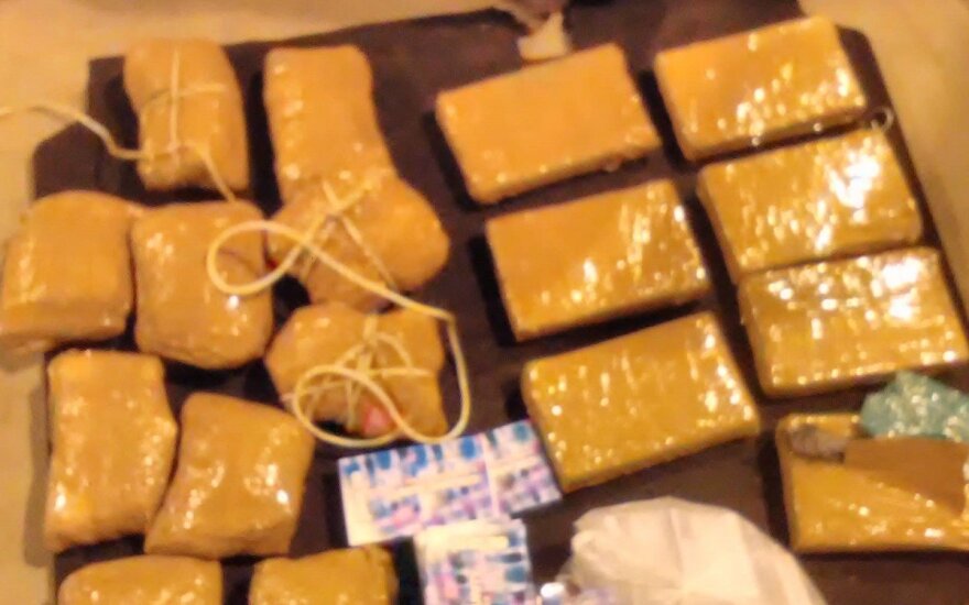 Lithuania police nab 17 kg of drugs in car with Russian plates