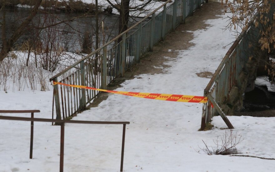 Upėje rasta 17-metė pažinojo įtariamuosius: draugai nereagavo į nerimą keliančius ženklus