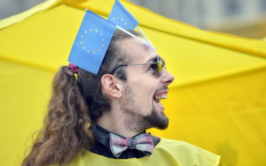 Europos veiksmai dėl Ukrainos: sankcijos ar parama?
