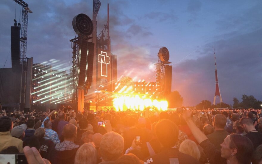 Kaip „Rammstein“ Rygą liepsnose skandino: 40 tūkstančių klausytojų stebėjo įspūdingą šou