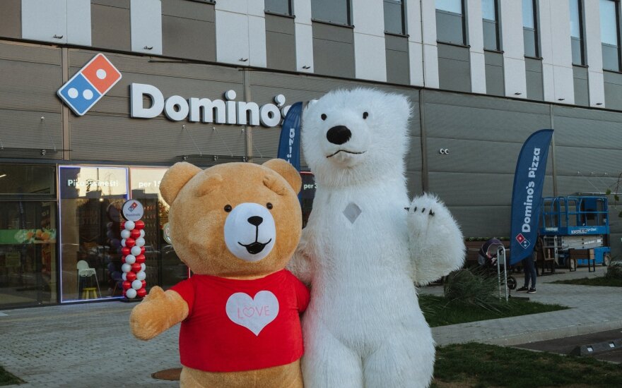 Domino’s picerijų tinklas mėgsta palepinti savo klientus – kviečia į smagią šventę Kaune