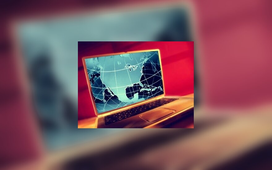 EK siūlo blokuoti tinklalapius su vaikų pornografija
