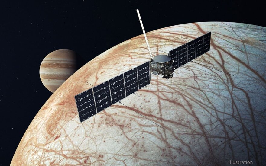 Jupiterio palydovas Europa, anot mokslininkų, yra potenciali vieta nežemiškos kilmės gyvybės paieškoms.