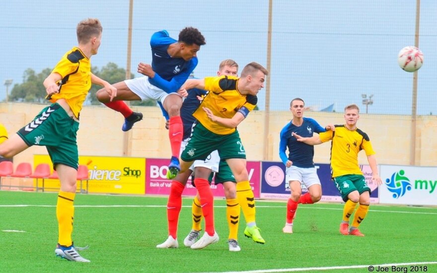 Į vienus vartus: prancūzai be gailesčio sutrypė Lietuvos jaunių rinktinę