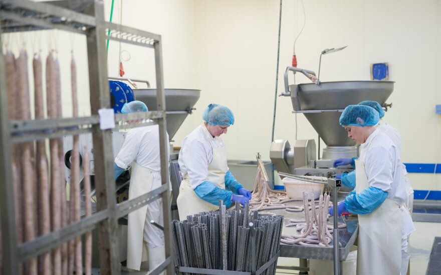 Lietuvos pramonės produkcijos kainos per metus sumenko labiausiai Baltijos šalyse