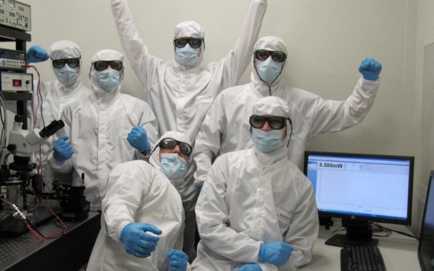 UAB “Brolis Semiconductors” komanda