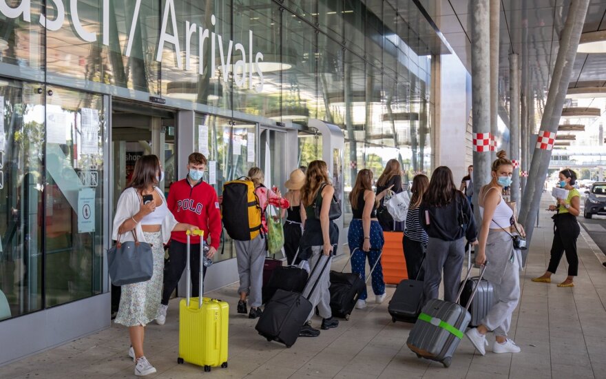 Gydytojos patarimai keliaujantiems, kol siaučia COVID-19 pandemija