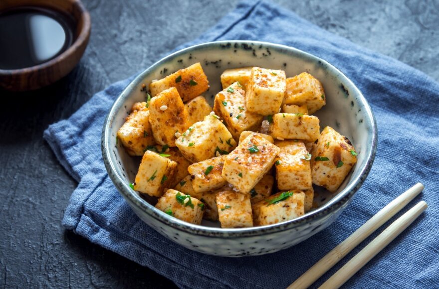 Tofu varškės kepsneliai, kurie skoniu primins žuvį – išbandykite