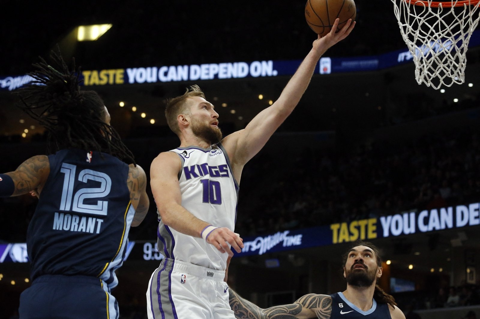 Sabonis produced a coast to coast episode, the Kings started the year with a setback