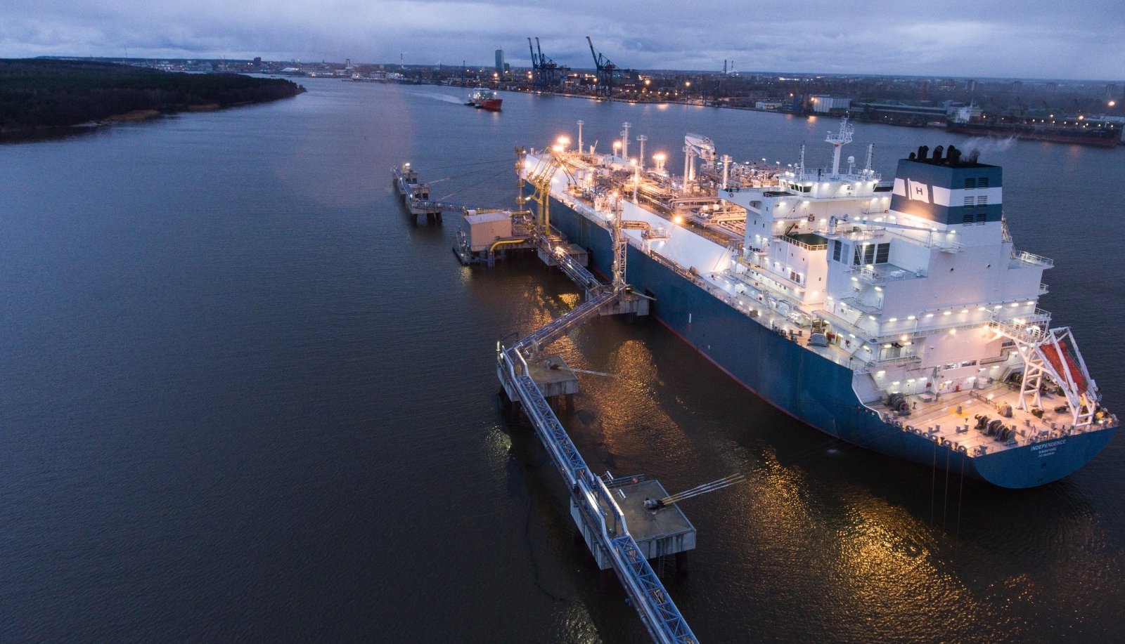 Krzywa: polskie PGNiG zarezerwowało przepustowość terminalu LNG w Kłajpedzie dla sześciu statków