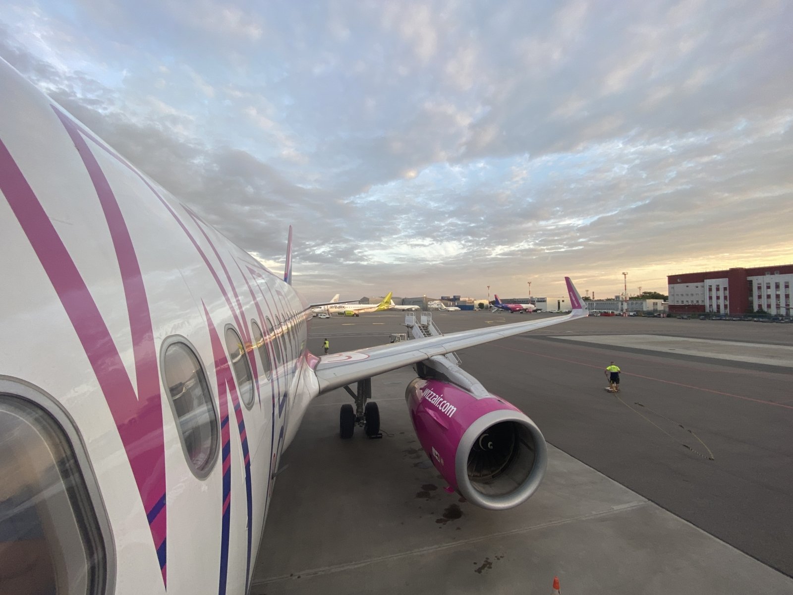 Wizz Air i jego partnerzy oferują 10 000 darmowych biletów dla ukraińskich uchodźców wojennych podróżujących do Wielkiej Brytanii